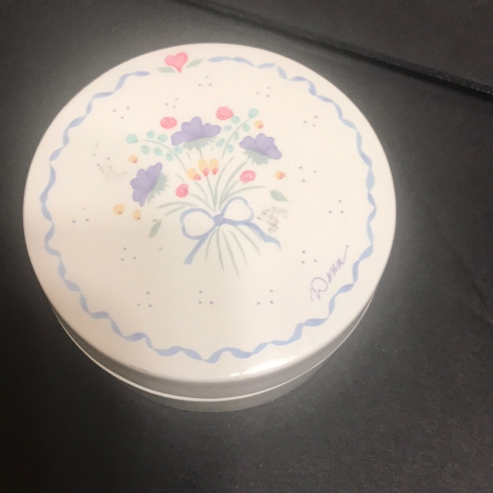 Vintage round ceramic trinket holder